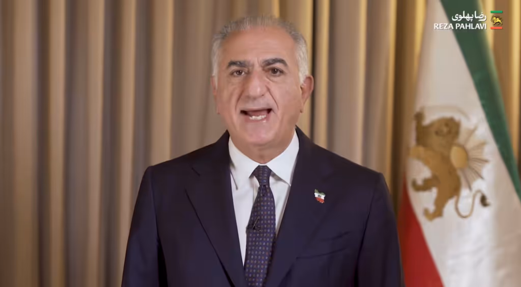 Pahlavi apresenta plano de transição no Irã após morte de Khamenei