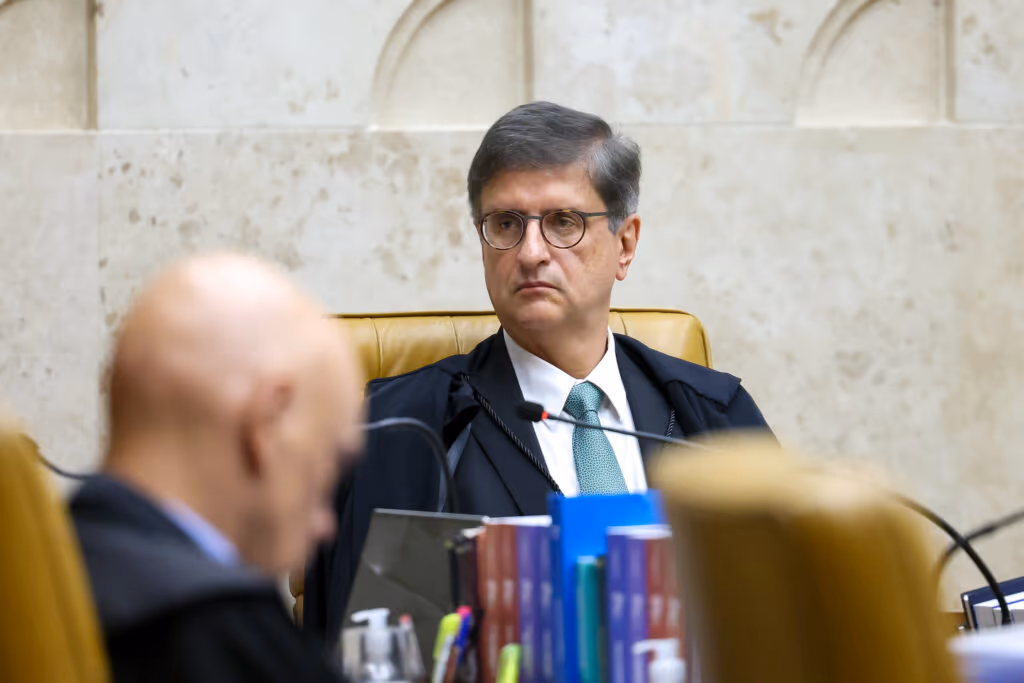 Crusoé: Paulo Gonet cochila na prisão de Vorcaro