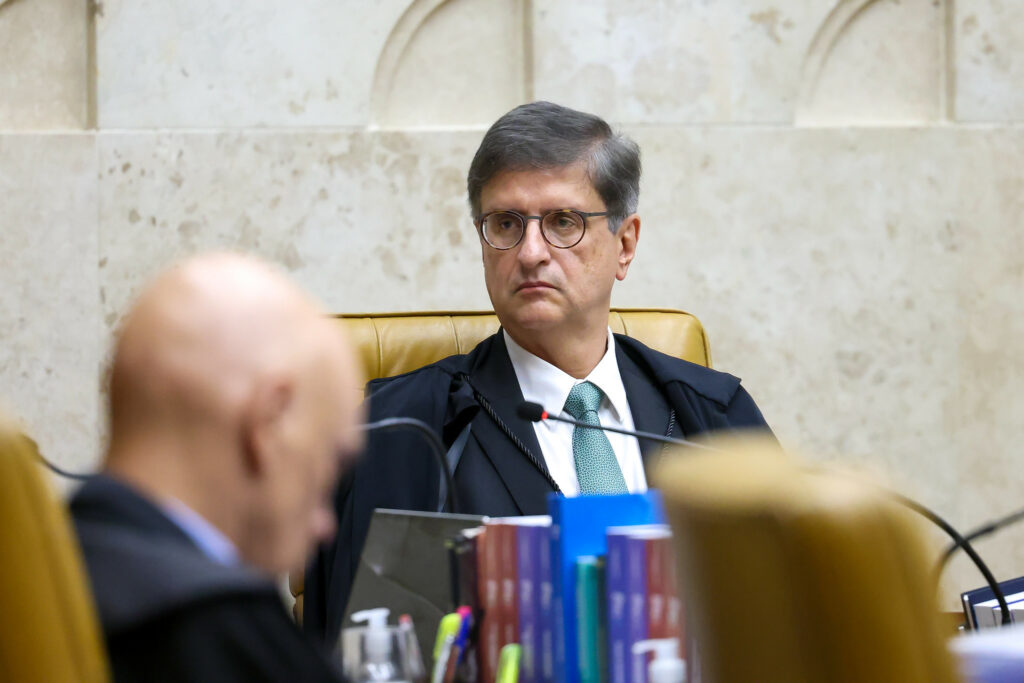 Crusoé: Paulo Gonet cochila na prisão de Vorcaro