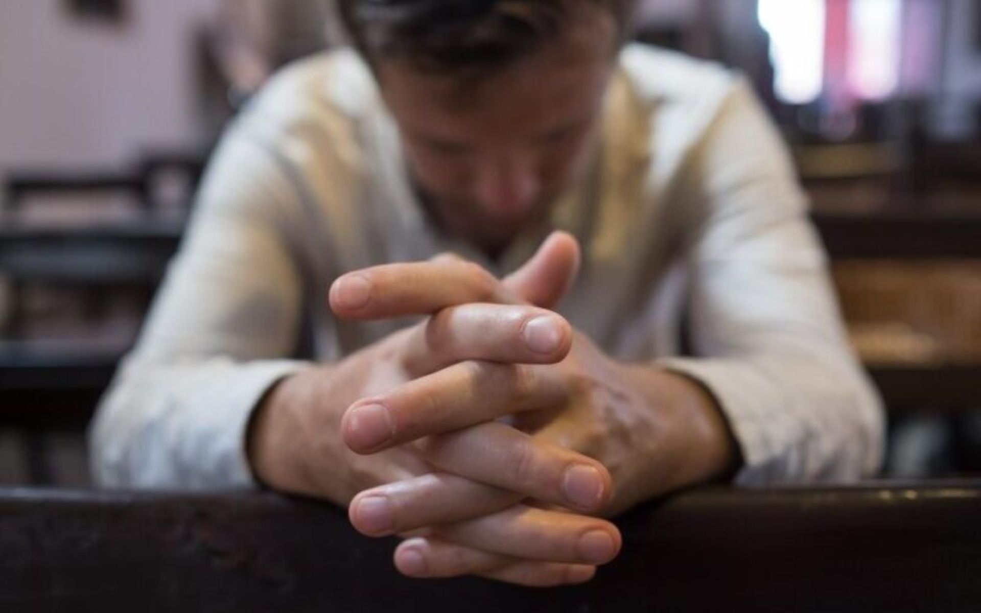 Canadá julga lei que proíbe símbolos religiosos no serviço público