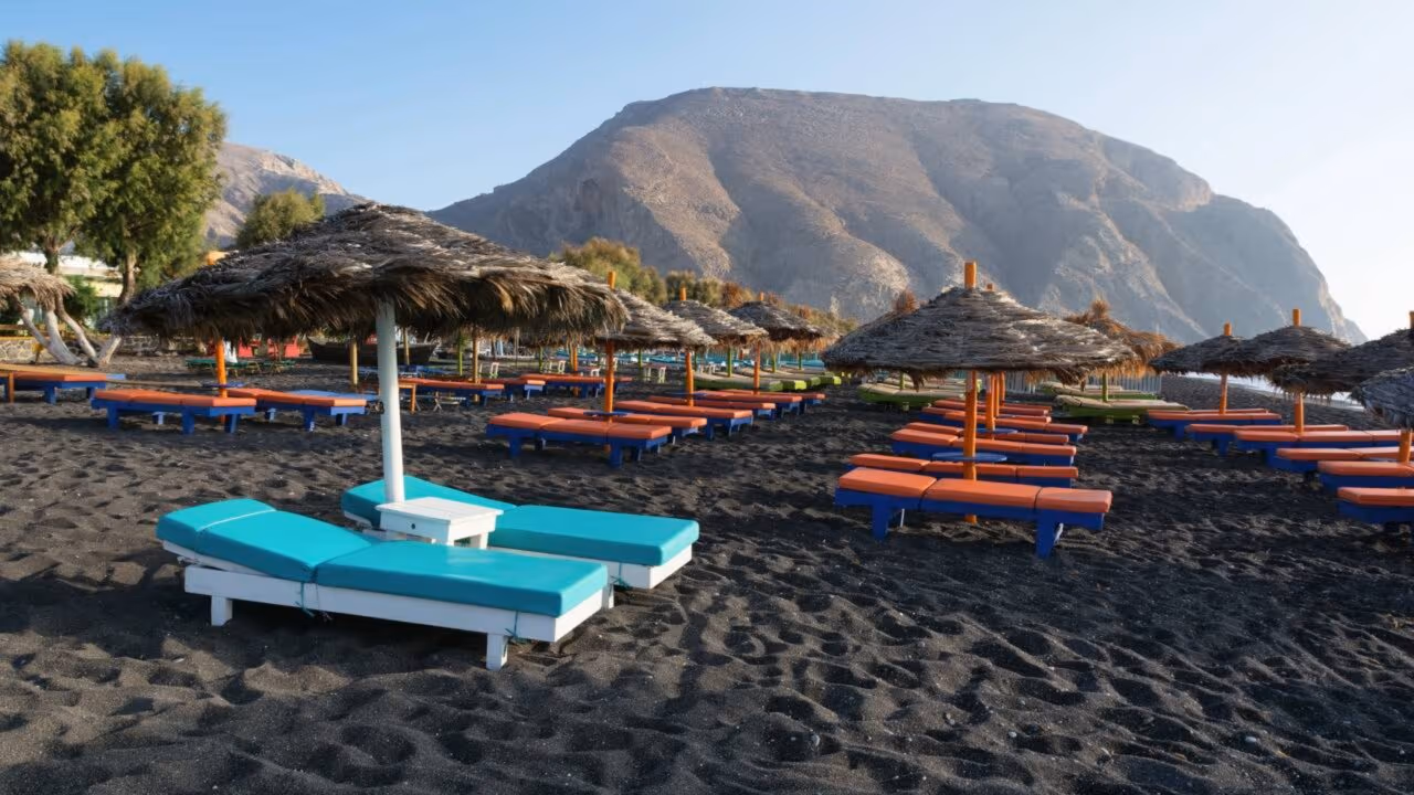 Por que algumas praias têm areia preta e como isso acontece na natureza