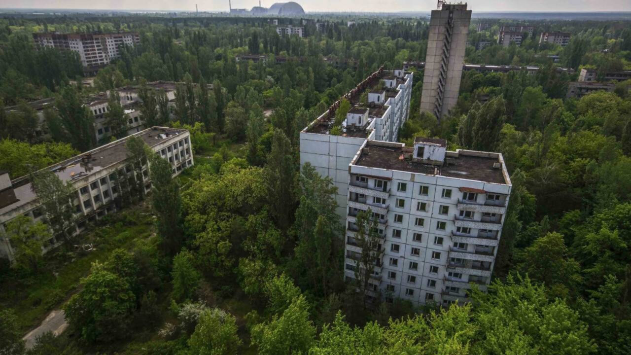 Essa cidade abandonada estranha permanece vazia, mas algo continua acontecendo por lá até hoje