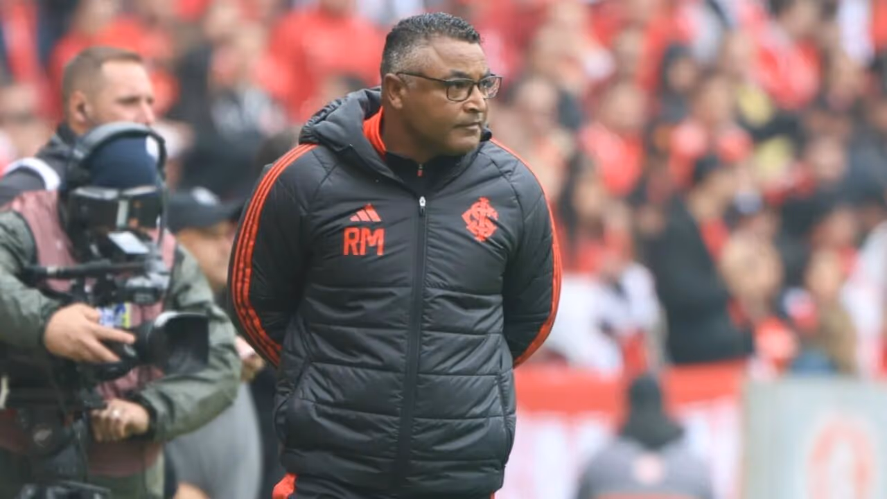 São Paulo contraria torcida nas redes sociais e anuncia ex-técnico do Palmeiras