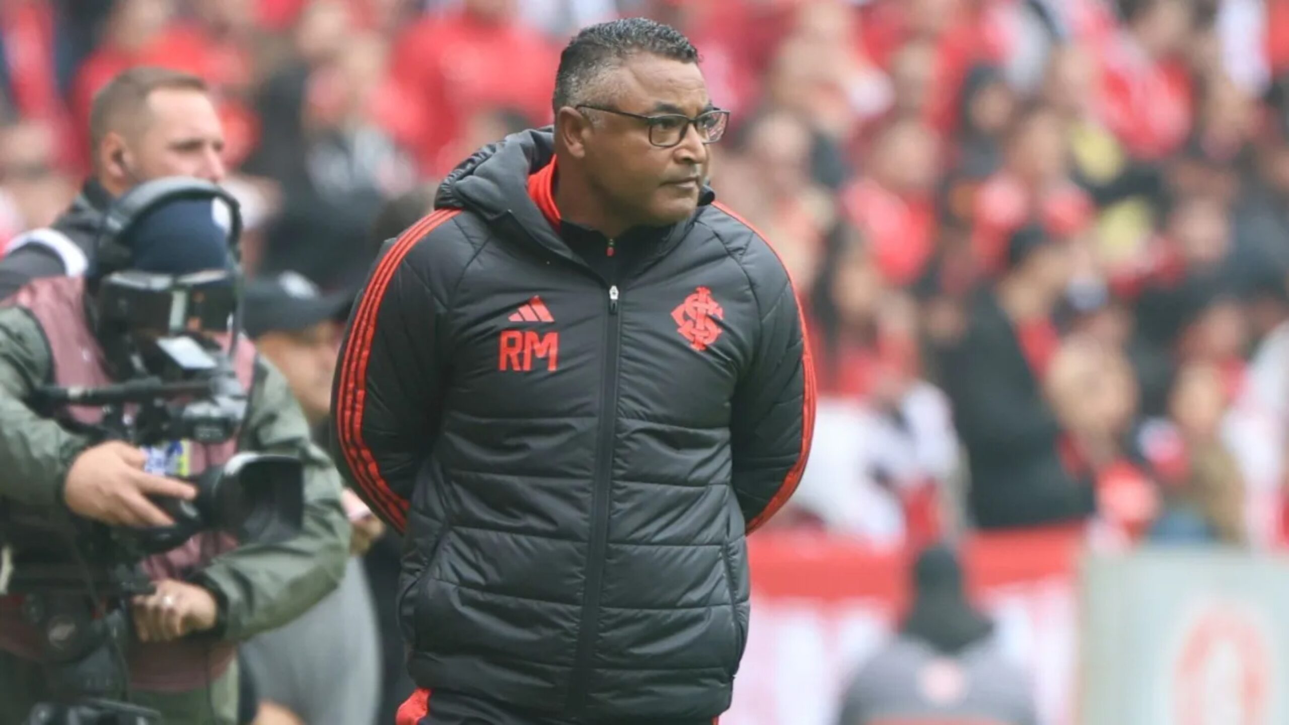 São Paulo contraria torcida nas redes sociais e anuncia ex-técnico do Palmeiras