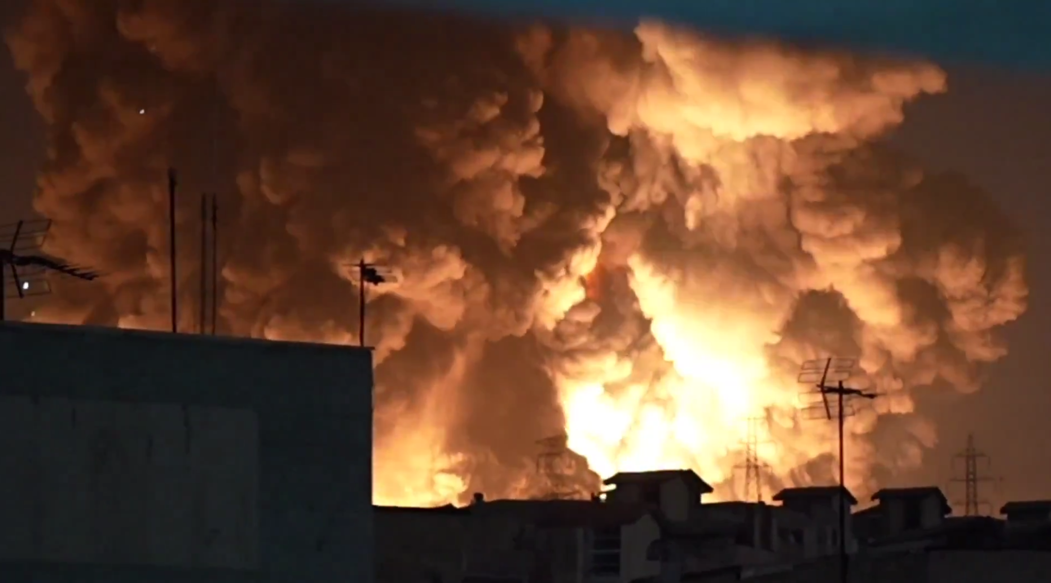 Irã ameaça atacar centros econômicos e bancos ligados a EUA e Israel no Oriente Médio