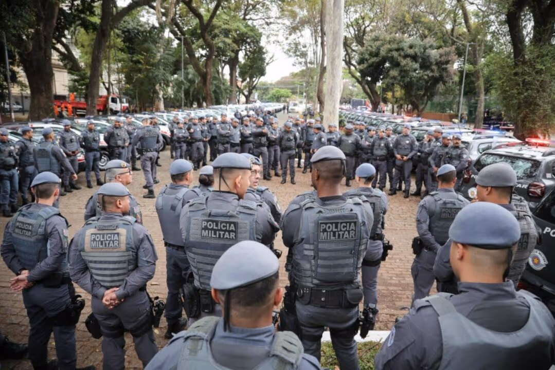 SP reestrutura carreira da PM com promoções e aumento salarial