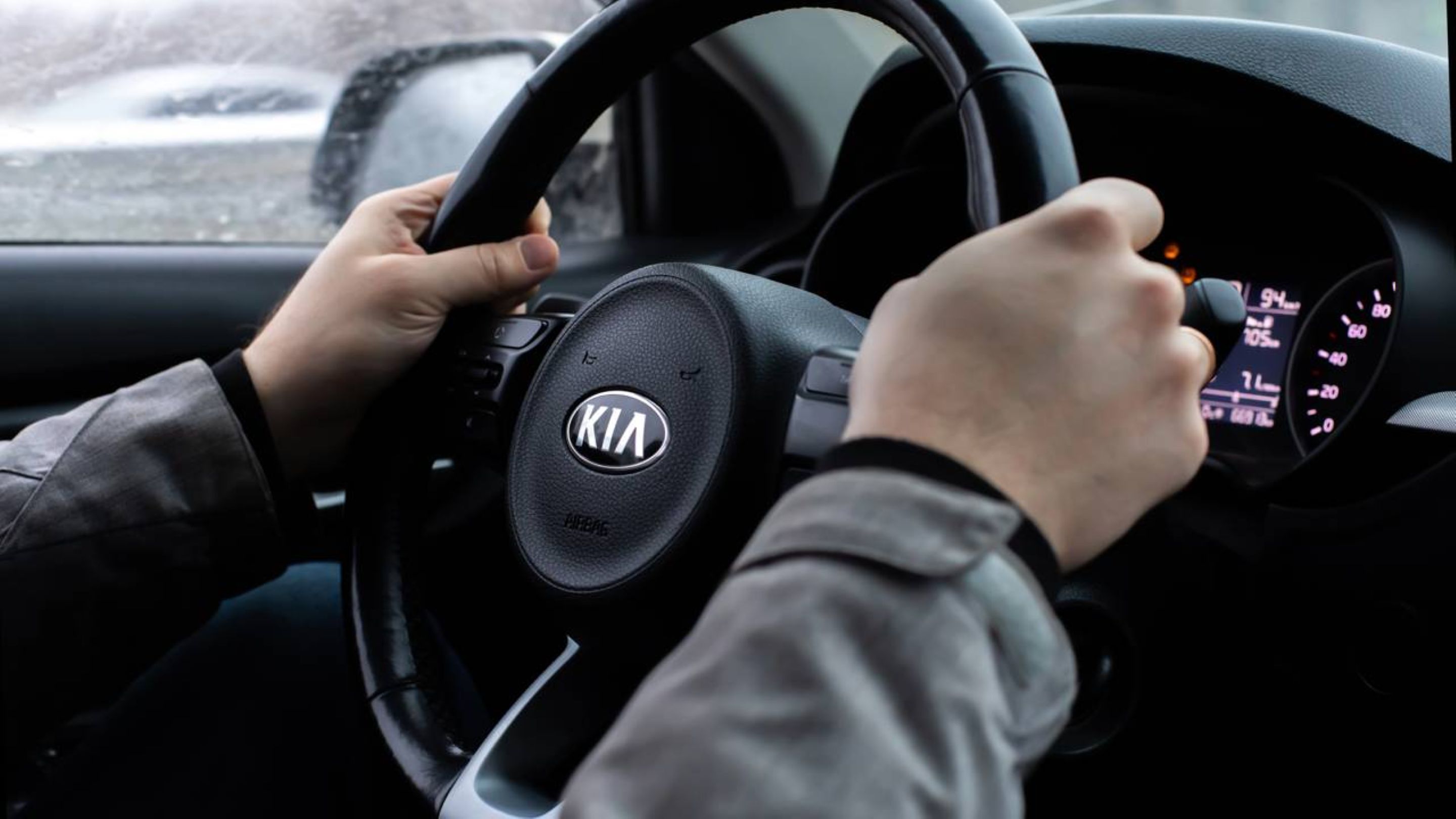 Como dirigir na cidade reduzindo o consumo sem ficar refém do freio e do acelerador