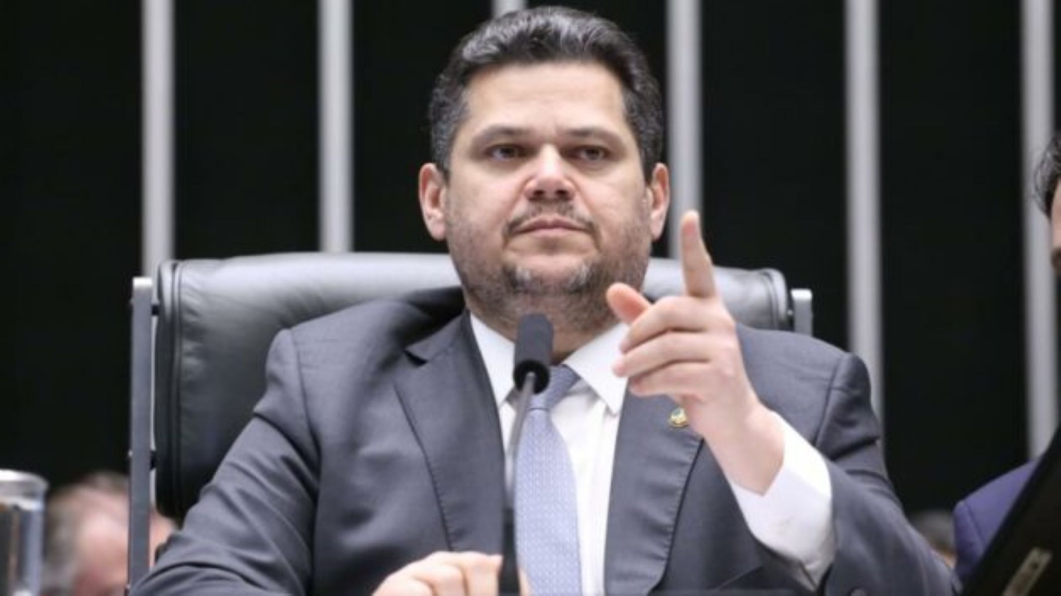 Alcolumbre aguarda STF para decidir sobre CPMI do INSS