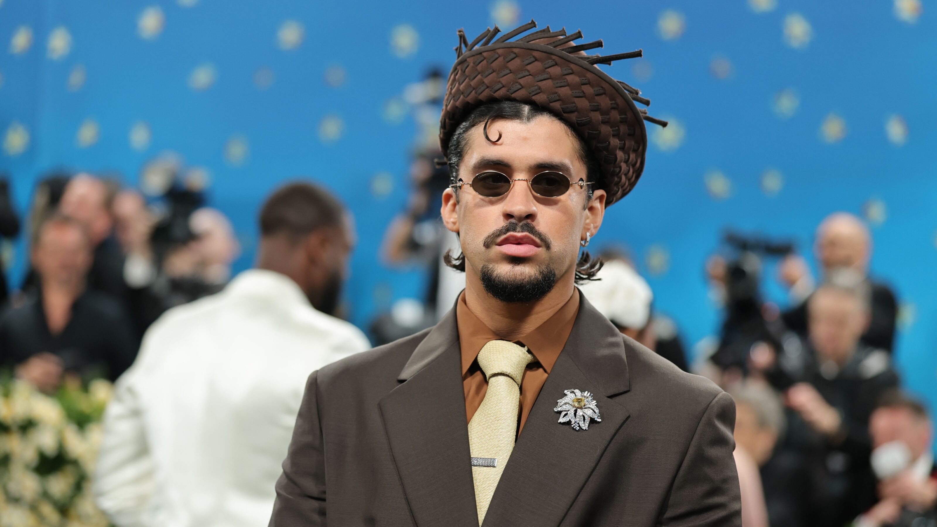 Bad Bunny cobra indenização milionária após vencer processo