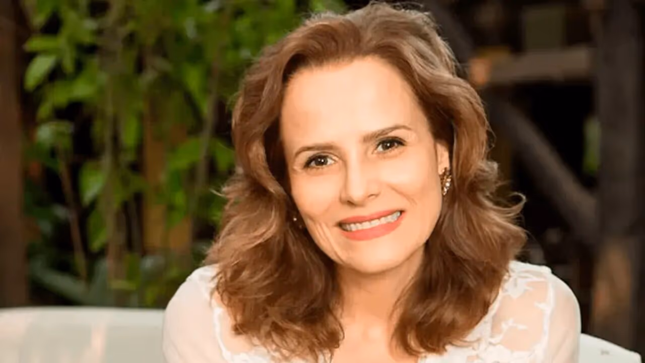13 anos depois, Bia Seidl assina novo contrato com a Globo