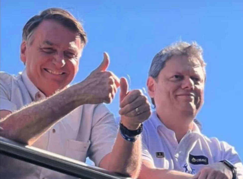 Tarcísio elogia Bolsonaro: “O cara que rompeu paradigmas”