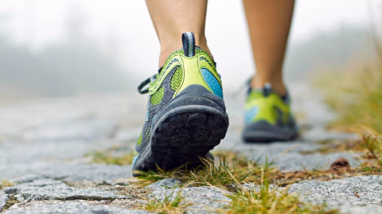Os treinadores concordam sobre o caminhar: “Você não precisa correr ou andar rápido. A chave é a ‘caminhada do avô'”