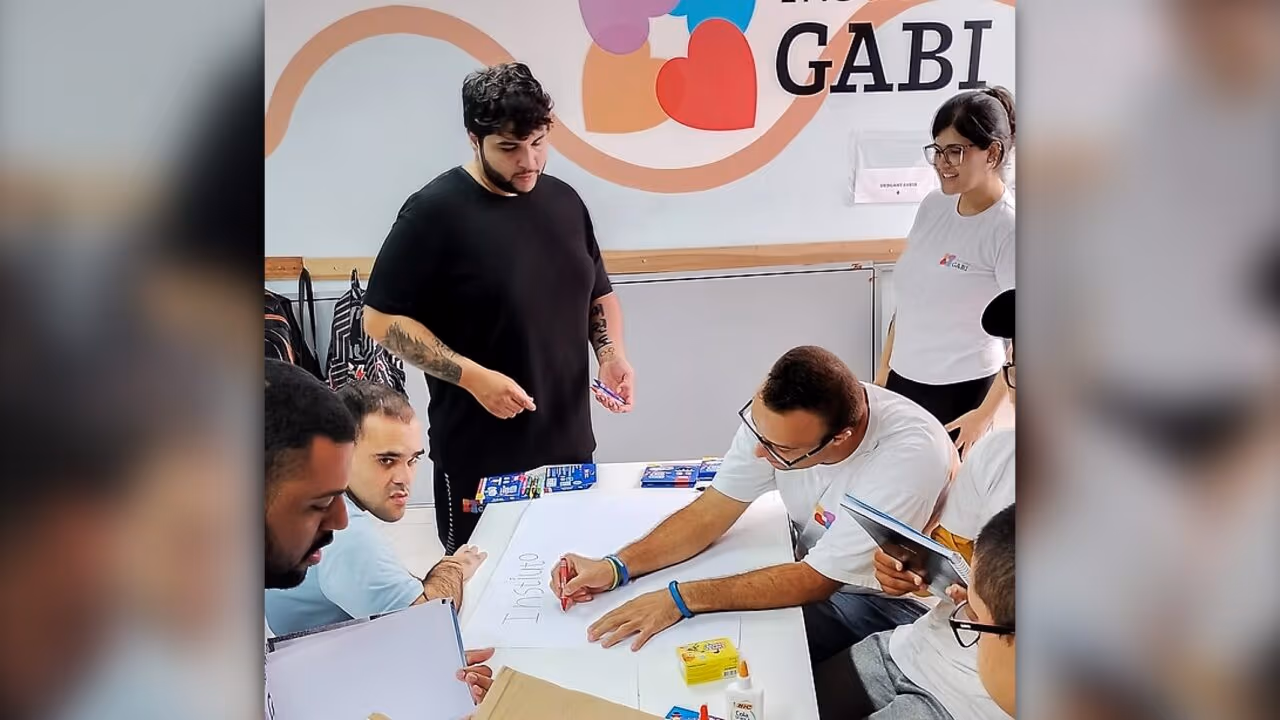 Instituto para autistas suspende atendimento por falta de repasse da Prefeitura de SP