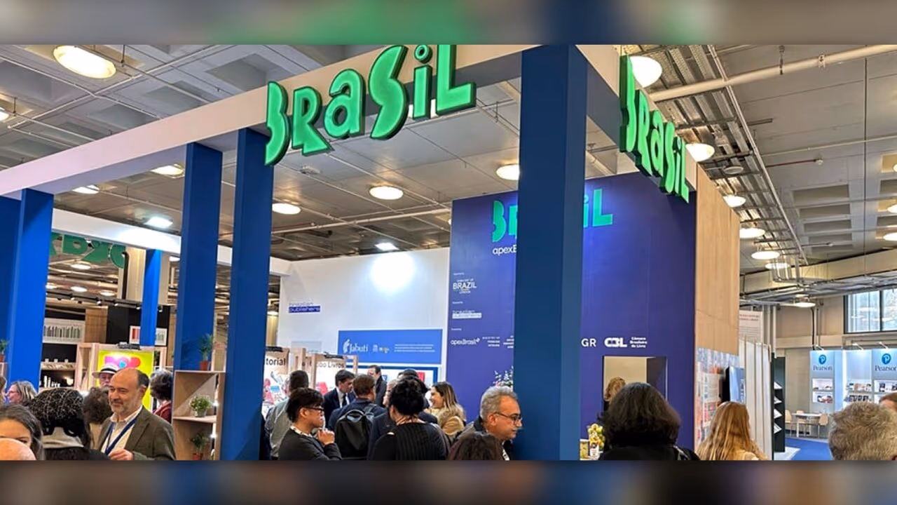 Crise de leitores divide opiniões na Feira do Livro de Londres