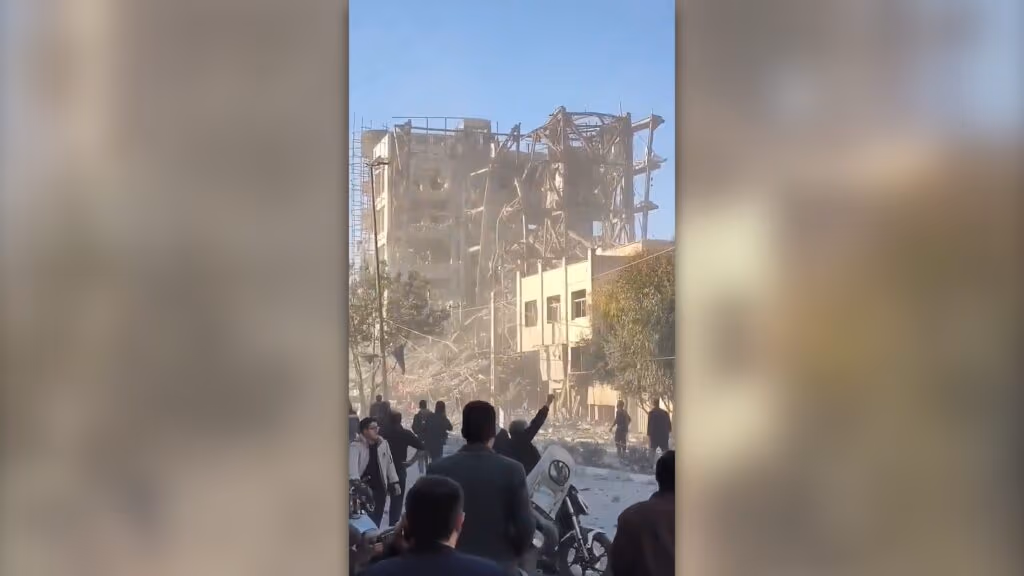 Crusoé: Israel destrói prédio onde ocorre escolha de líder supremo do Irã