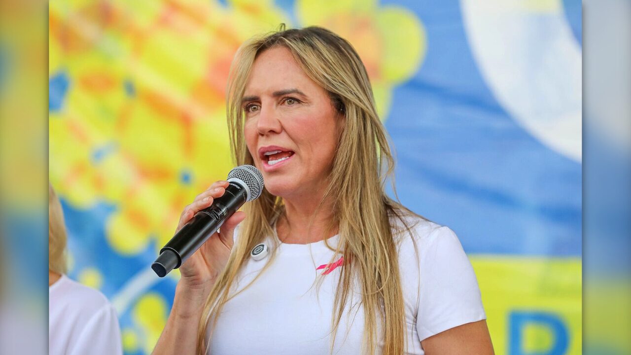 Celina critica Erika Hilton após deputada chamar adversários de “esgoto”