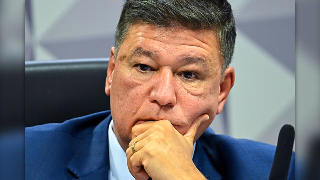 “Em qualquer país sério, Moraes estaria afastado”, diz Viana