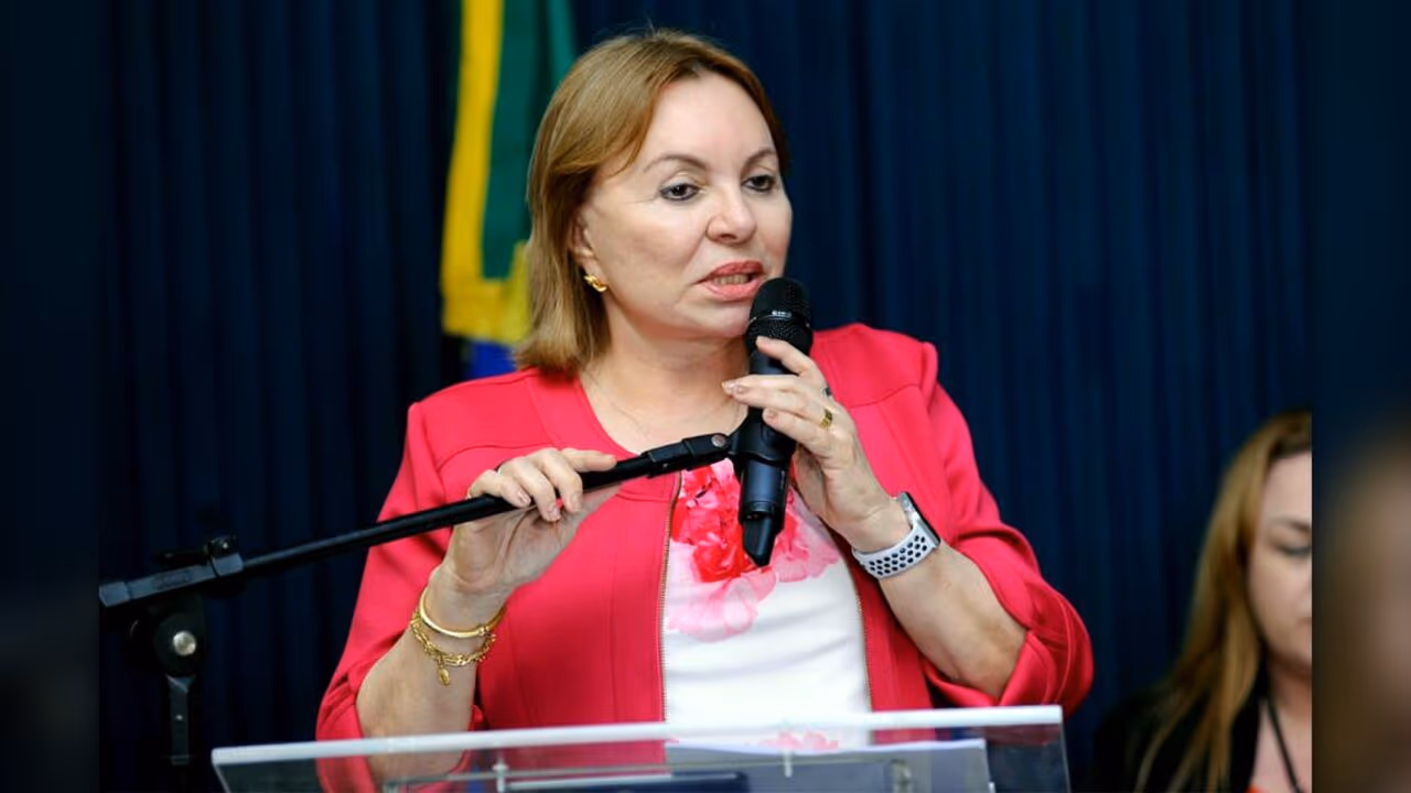 Deputada usou dinheiro do INSS para comprar imóvel de R$ 4 milhões, diz Mendonça