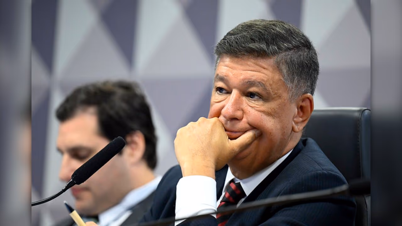 Decisão de Mendonça sobre sala-cofre “protege a prova”, diz Viana