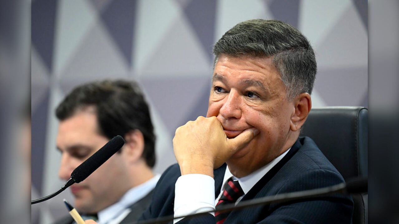 Decisão de Mendonça sobre sala-cofre “protege a prova”, diz Viana