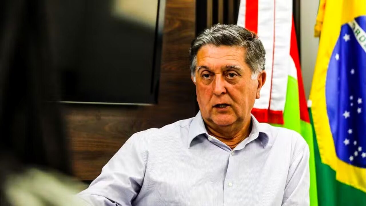 Prefeito de Florianópolis deixa PSD e expõe racha interno em SC