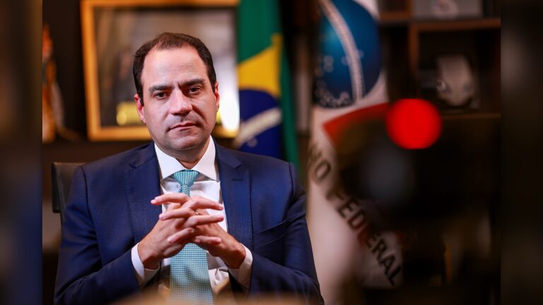 OAB critica novamente inquéritos sem prazo no STF e defende mandato para ministros