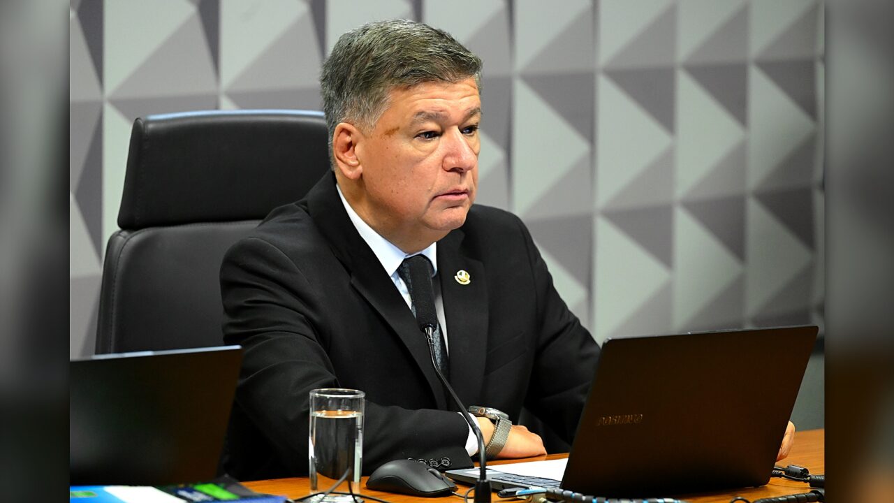 Relatório da CPMI do INSS será lido e deve ser votado nesta sexta