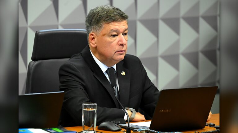 Relatório da CPMI do INSS será lido e deve ser votado nesta sexta