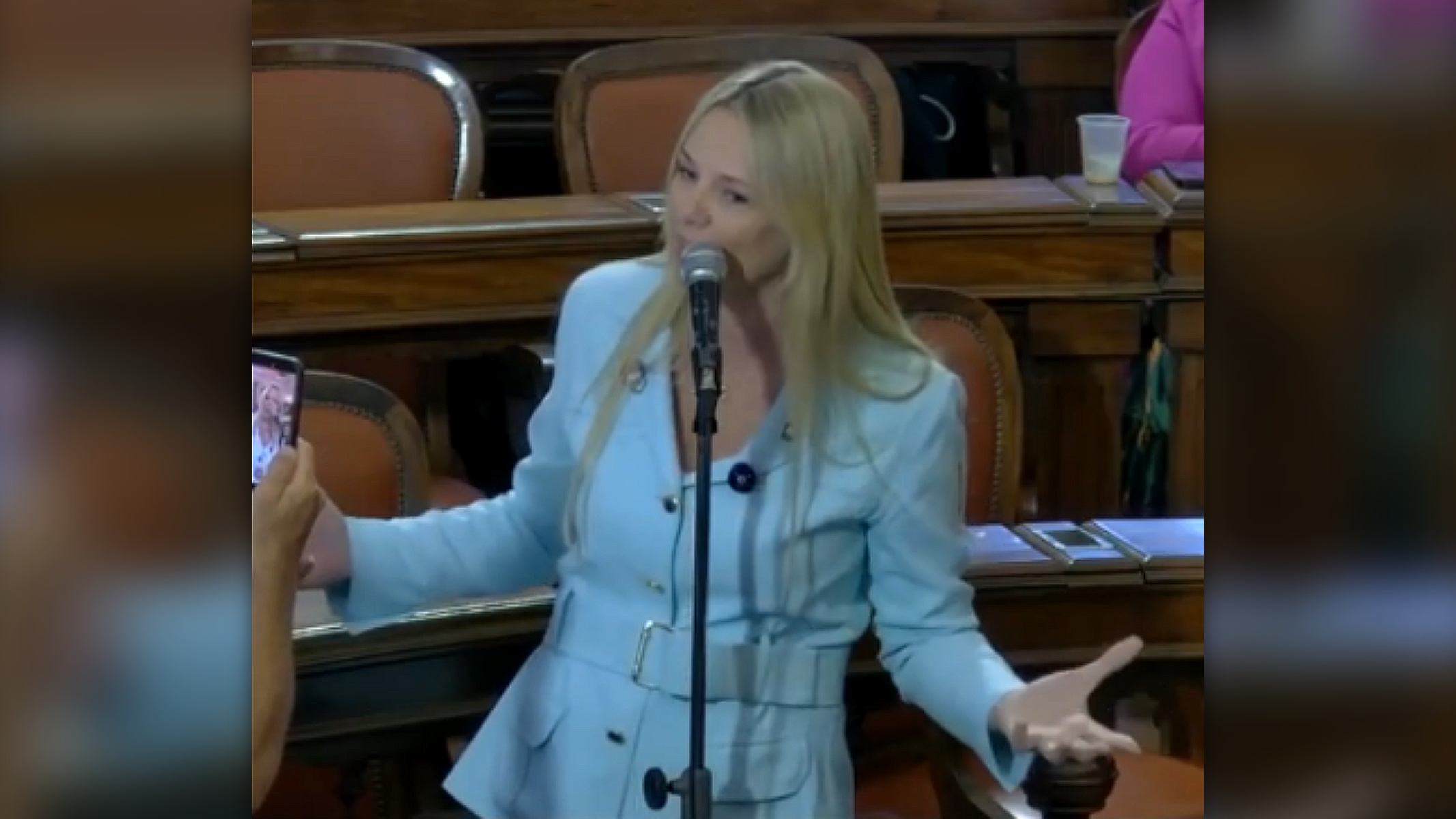 “Parece que é crime no Brasil ser branco”, diz vereadora de Niterói