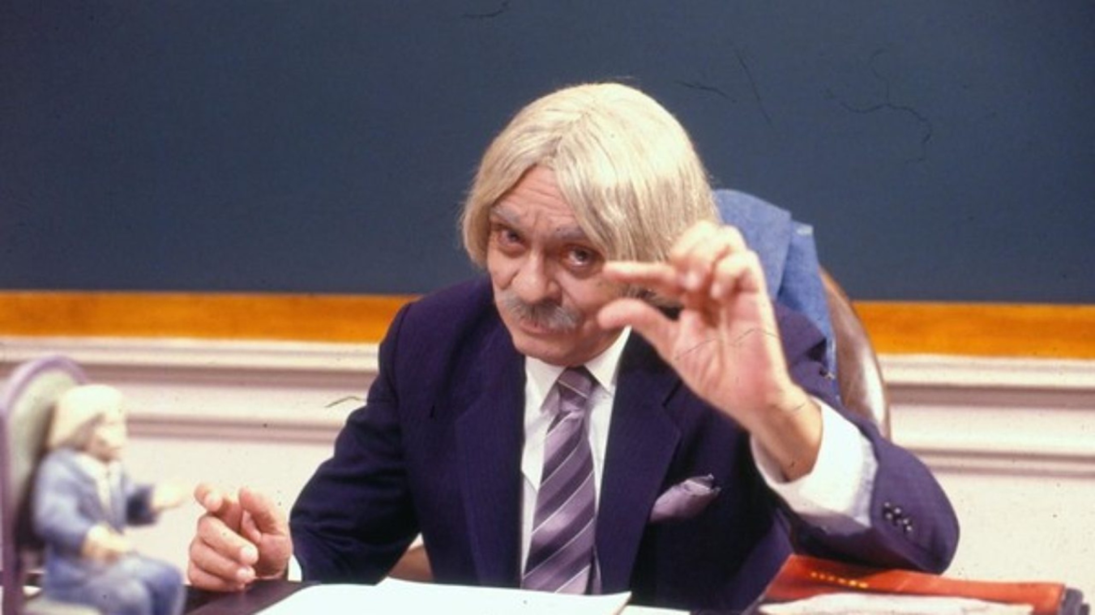 Globo acelerou morte de Chico Anysio, diz viúva