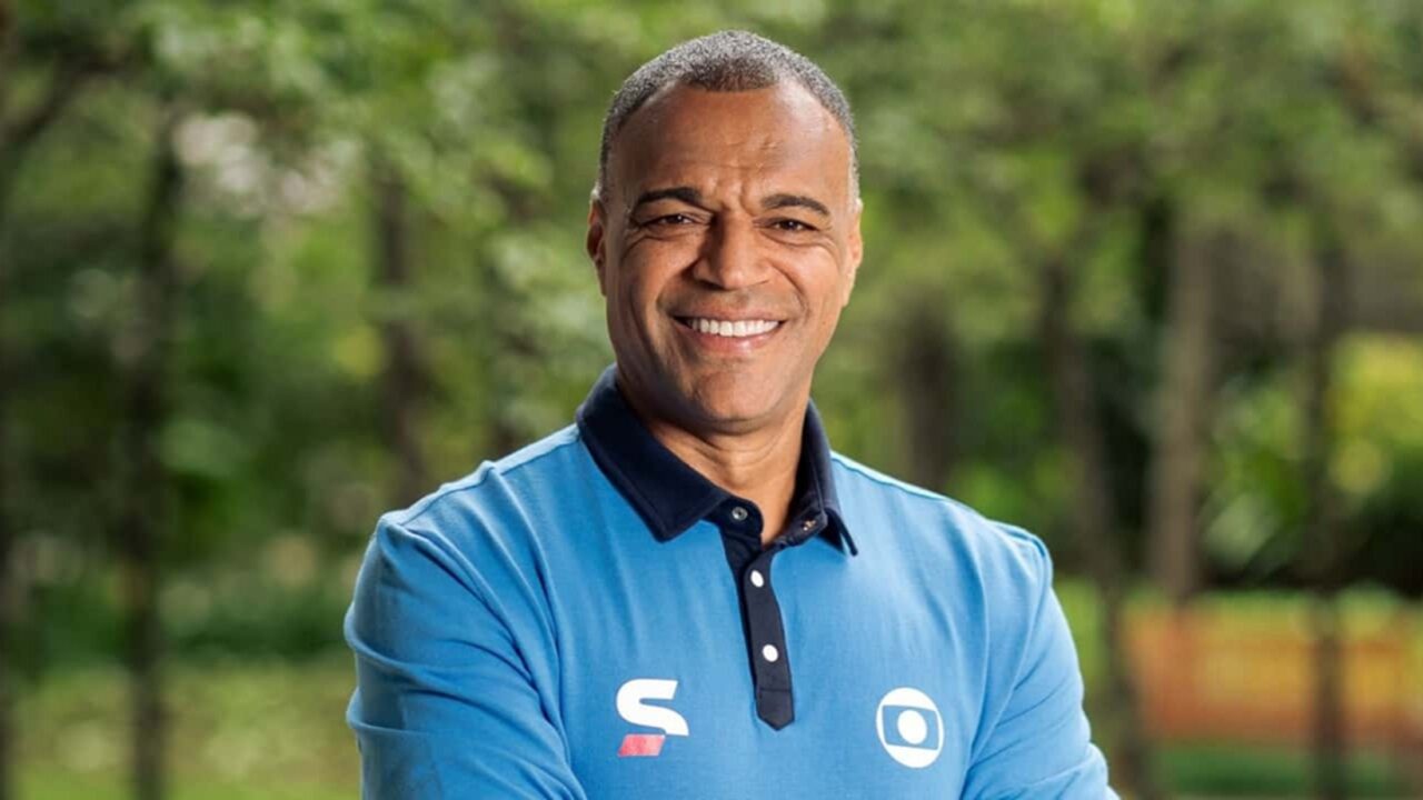 Denílson festeja estreia como comentarista da Globo