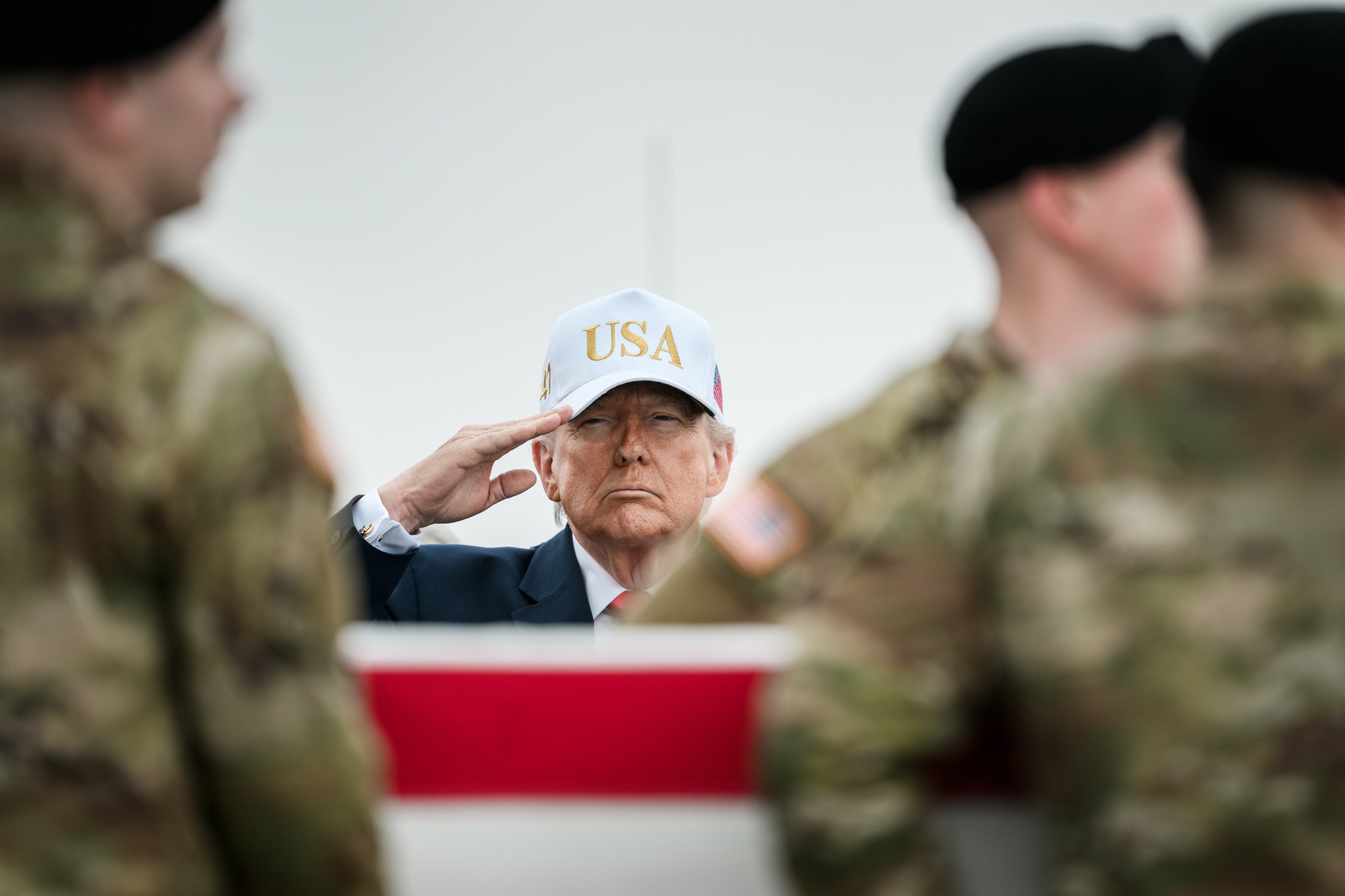 Crusoé: O labirinto de Trump no Irã