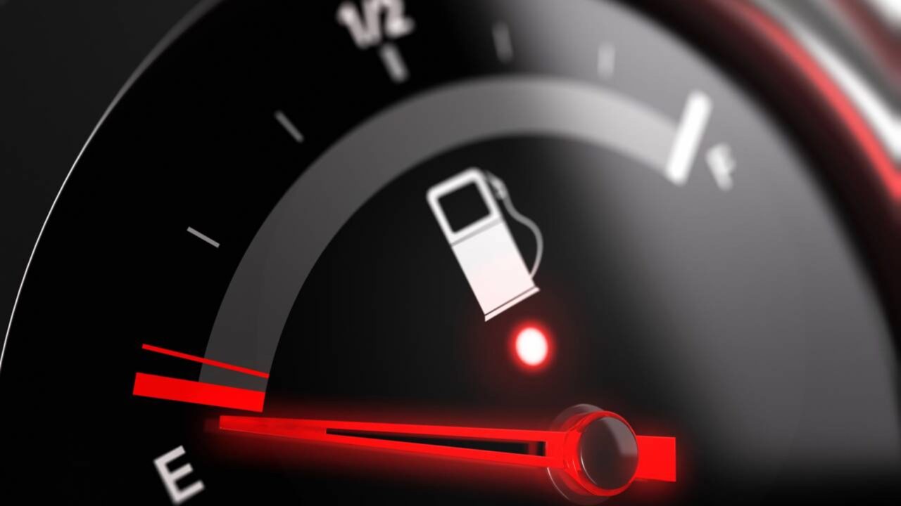 O que acontece quando o carro morre por falta de combustível na rua?