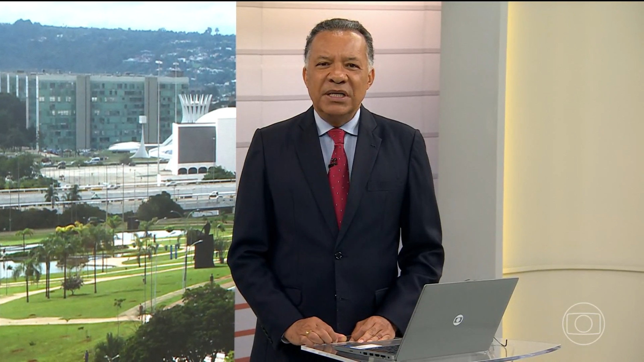 Globo rebaixa Heraldo Pereira para jornal local