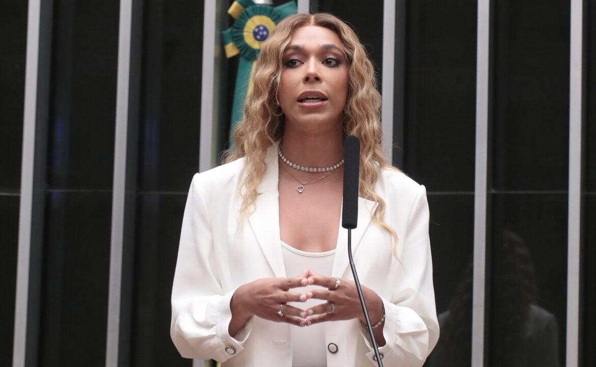 “A Erika Hilton será cassada”, diz Renan Santos