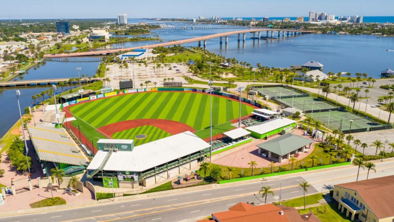 Primeiro campo de Jackie Robinson ganha reforma de quase R$ 160 milhões