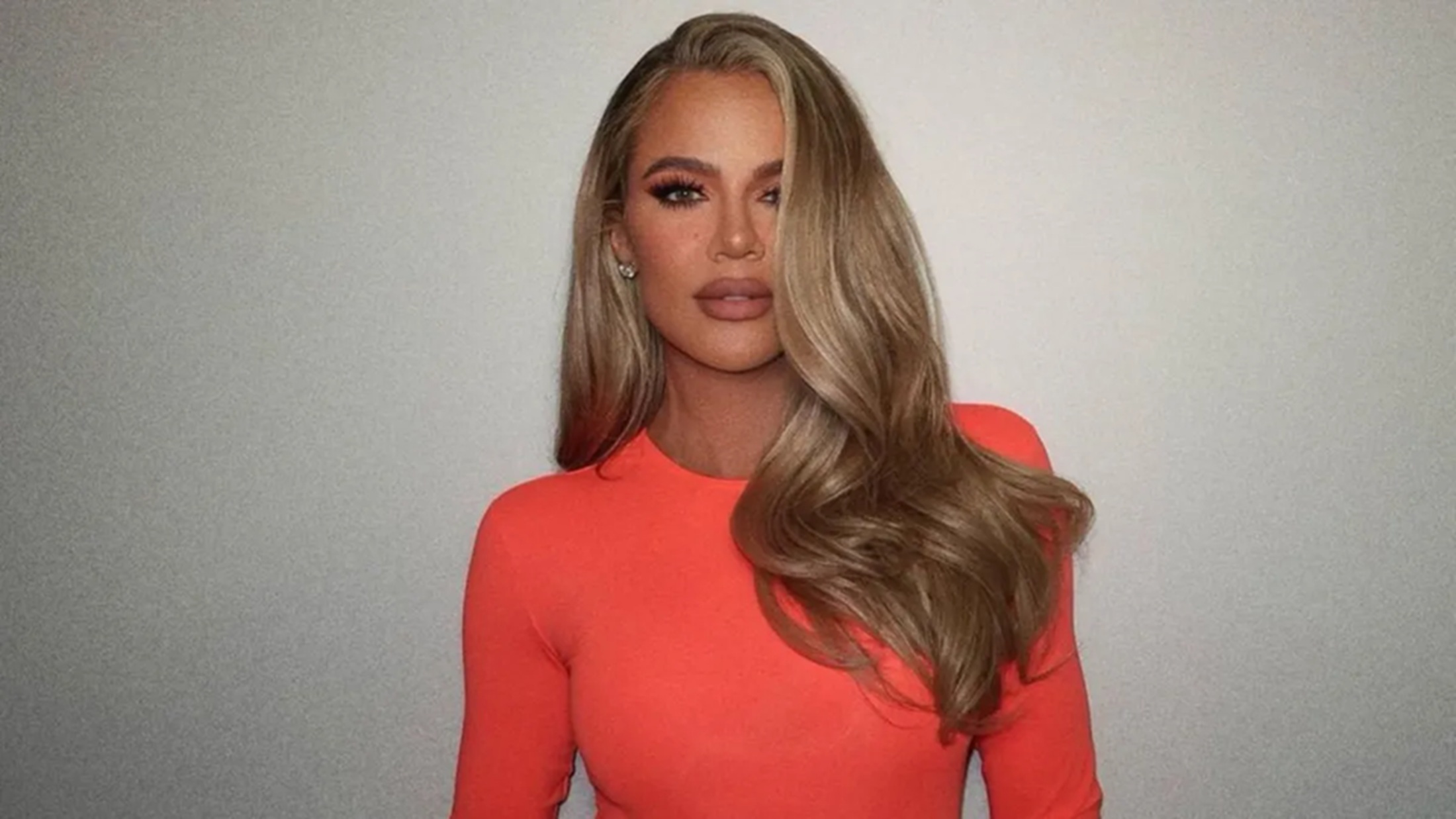 Khloé Kardashian relata batalha contra compulsão alimentar