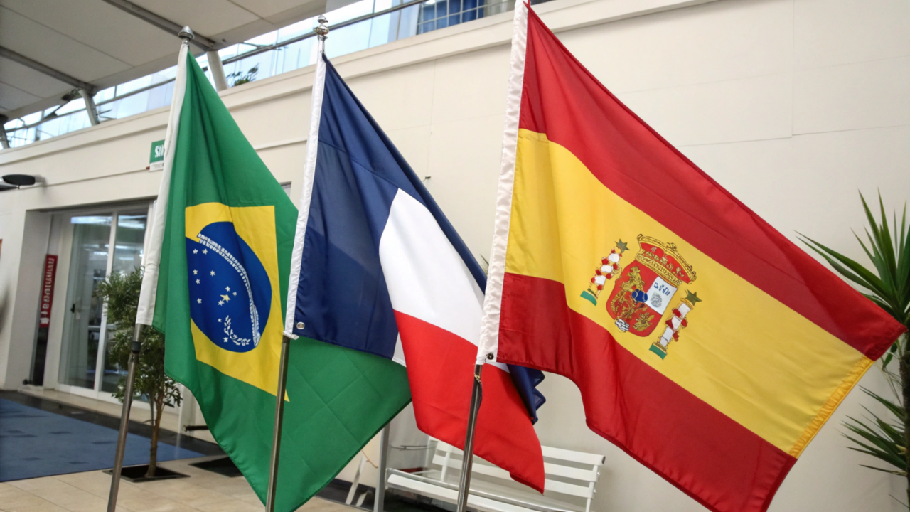 Como a língua que inspirou o português, francês e espanhol morreu