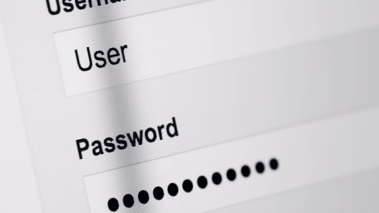 O que acontece quando você usa a mesma senha em tudo e por que isso pode virar um problema sério