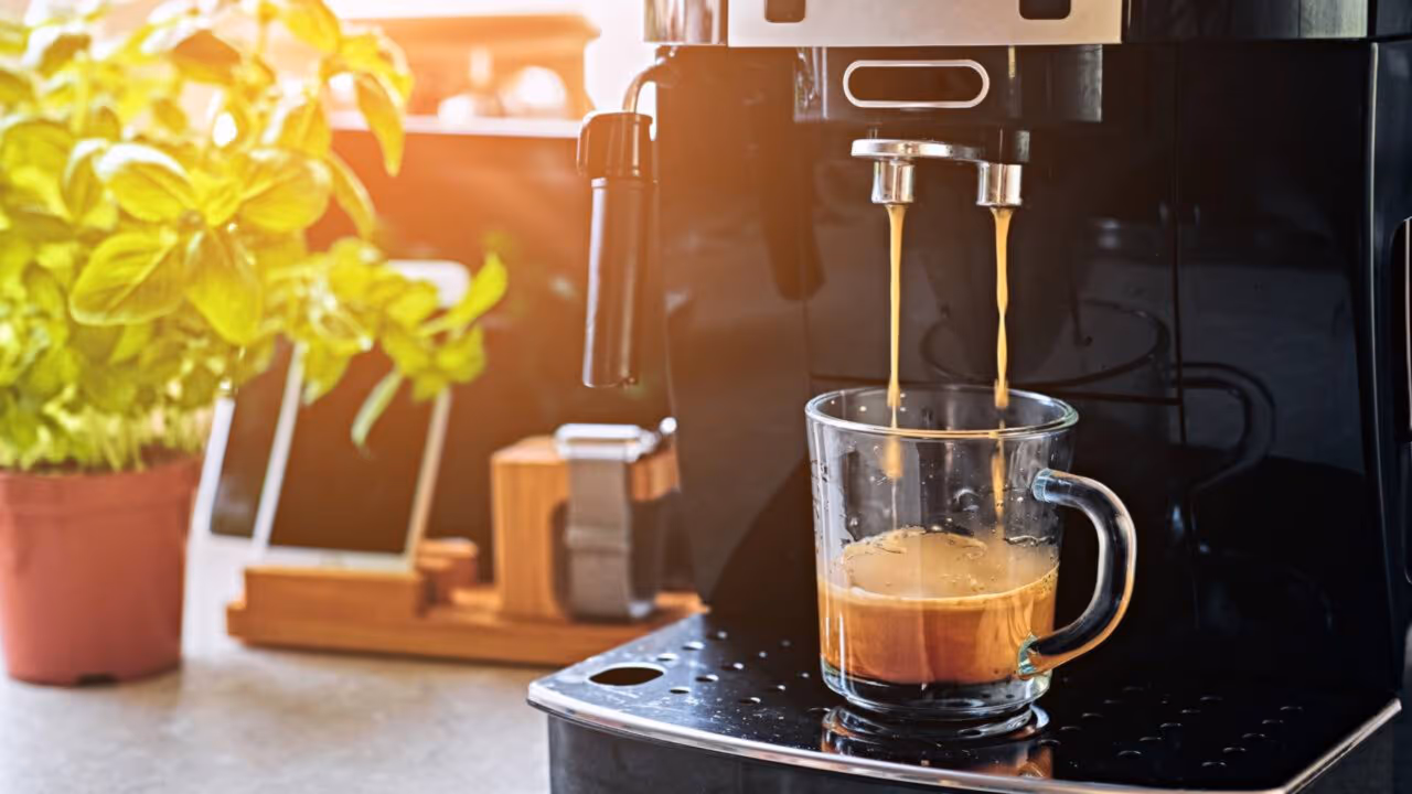 Melhores cafeteiras 2026 com 5 modelos que unem praticidade, café saboroso e ótimo custo-benefício