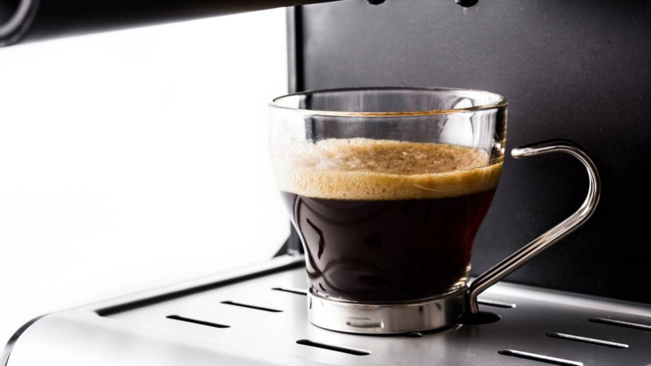 Melhores cafeteiras 2026 com 5 modelos que unem praticidade, café saboroso e ótimo custo-benefício