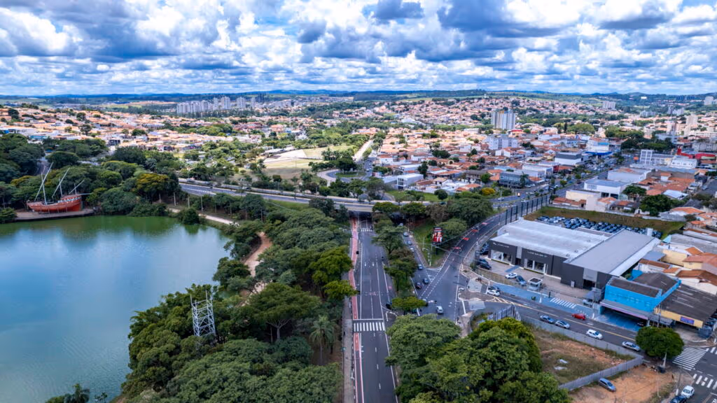 A metrópole do interior paulista com 87,5% das vias arborizadas que abriga o 2º maior aeroporto de cargas do Brasil e a melhor universidade pública depois da USP