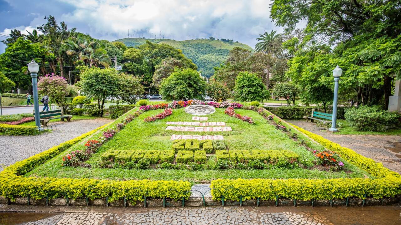 Única cidade brasileira construída dentro de um vulcão extinto com águas termais curativas e qualidade de vida garantida