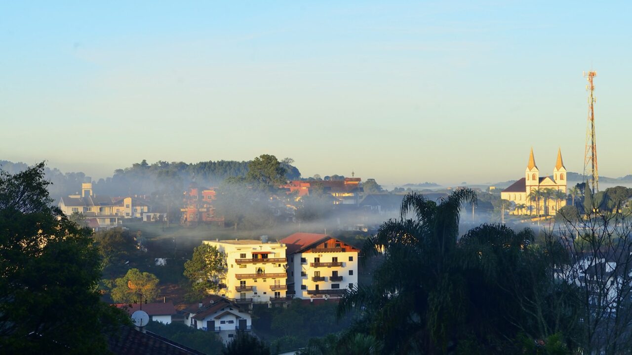Única cidade brasileira fundada por um ministro europeu: a Áustria Brasileira impressiona com qualidade de vida e ainda fala dialeto tirolês