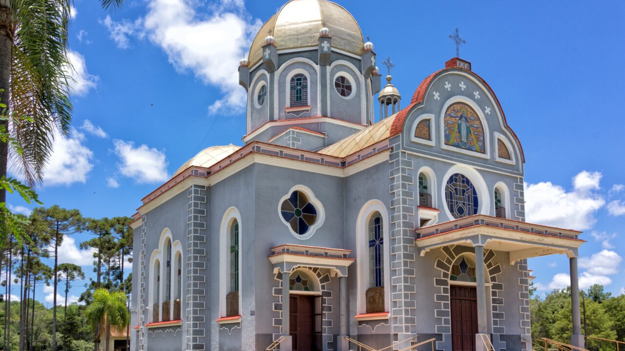 A pequena Ucrânia no Paraná: 100 cachoeiras, missas em ucraniano e o ritmo calmo de uma cidade pacata que parece ter parado no tempo