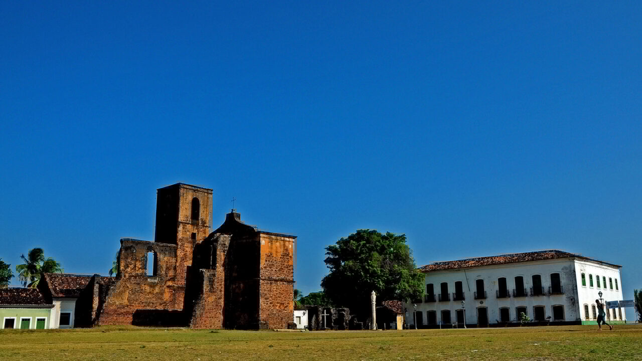 A cidade imperial do Nordeste que parou no tempo e guarda ruínas ao lado de uma base espacial