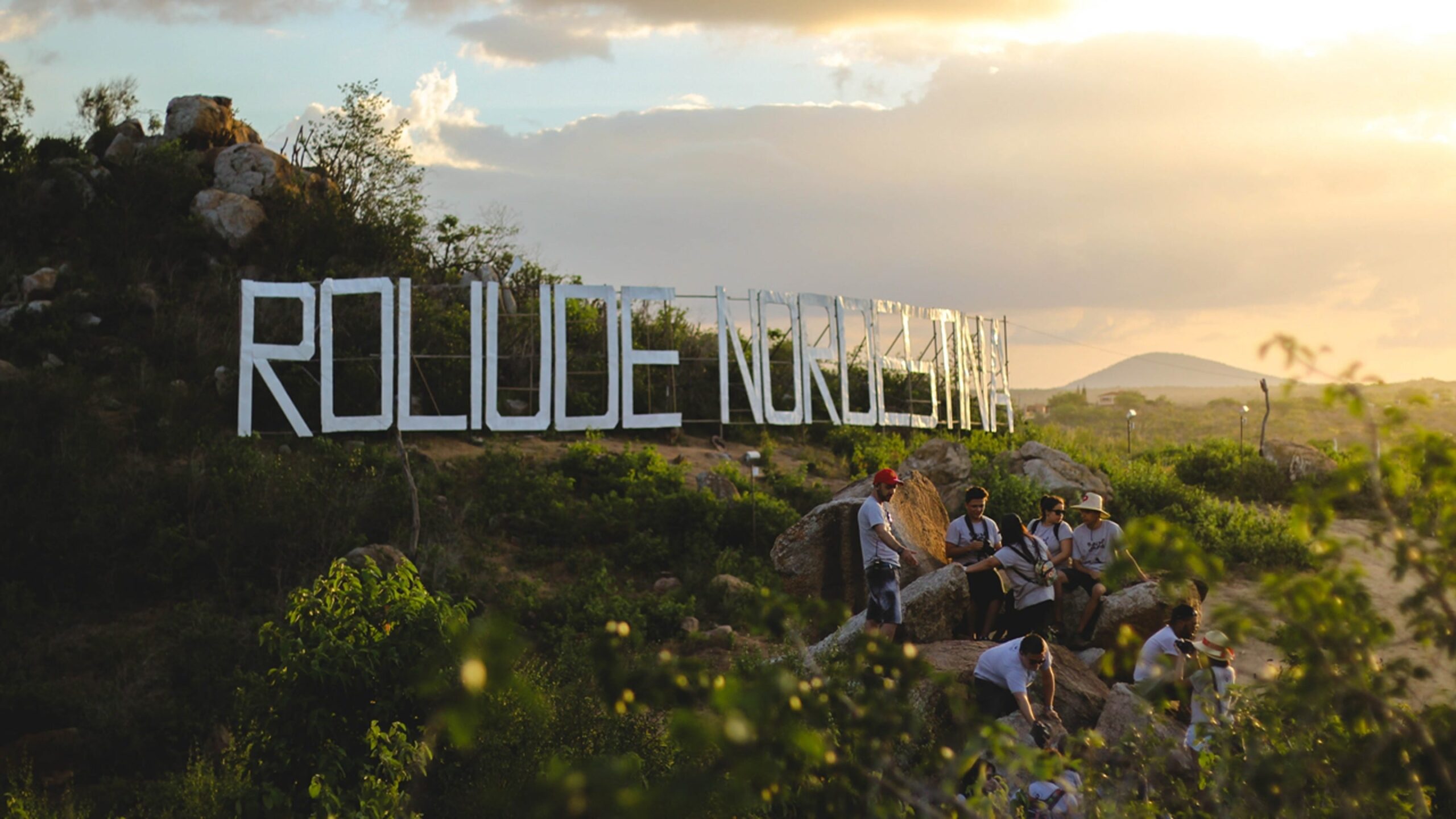 Mais de 50 filmes nacionais e internacionais gravados e céu azul o ano inteiro: o vilarejo do sertão que virou a Hollywood Nordestina