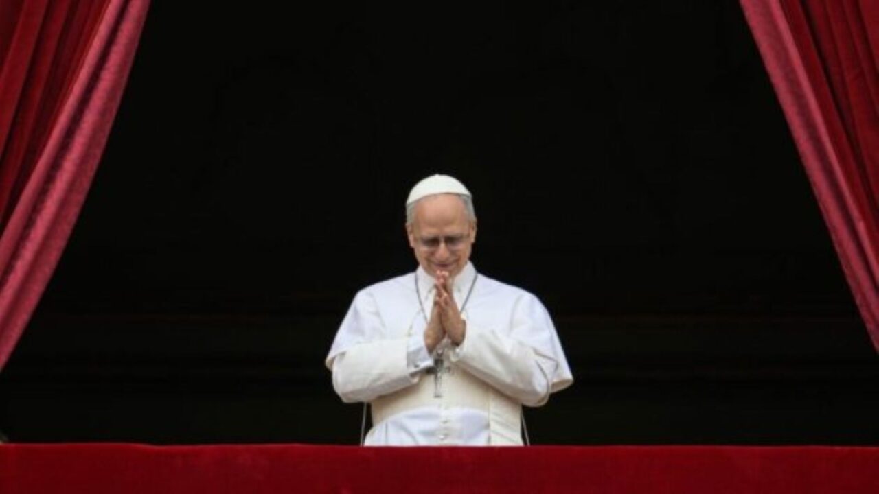 Crusoé: Papa Leão XIV prega a “paz” após críticas de Trump