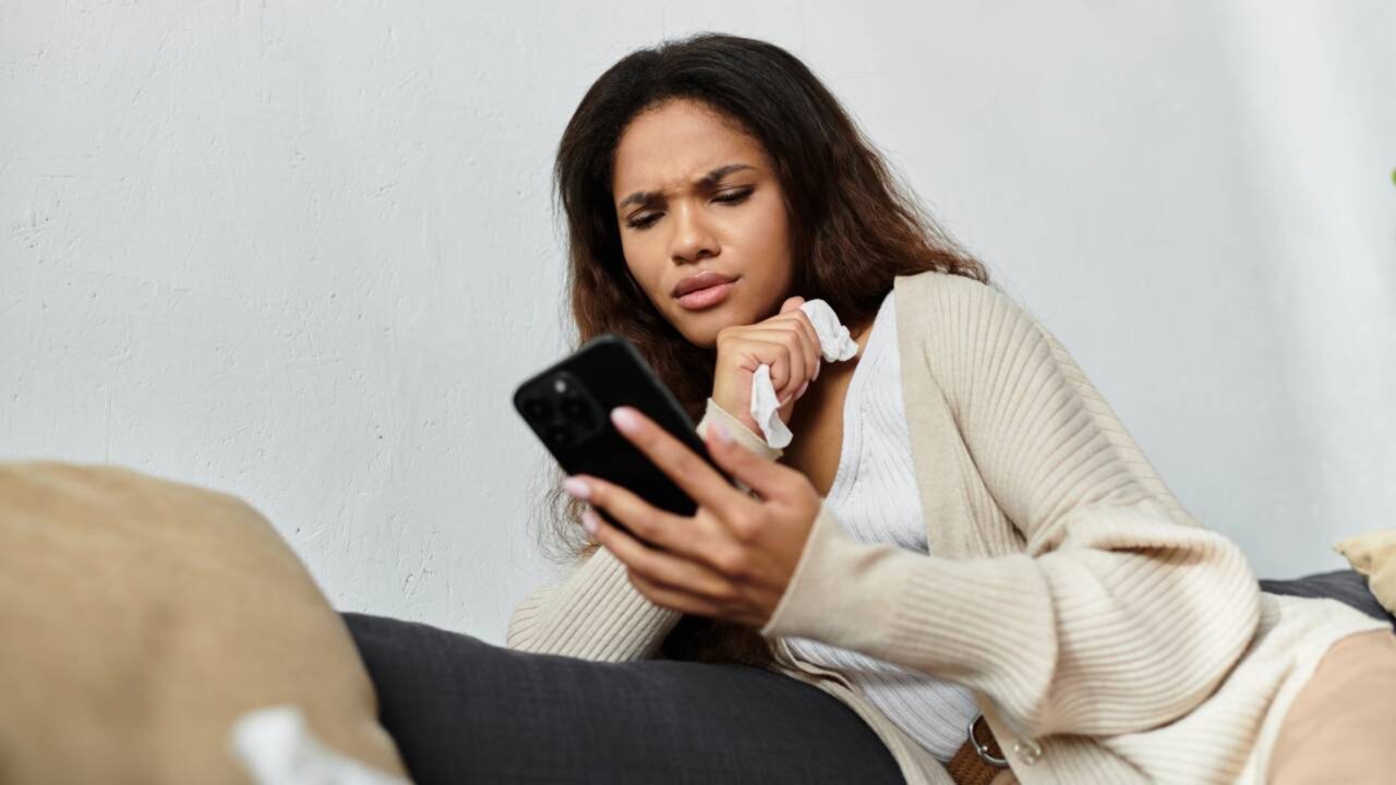 Funções do celular que invadem a privacidade e que muita gente esquece de desativar