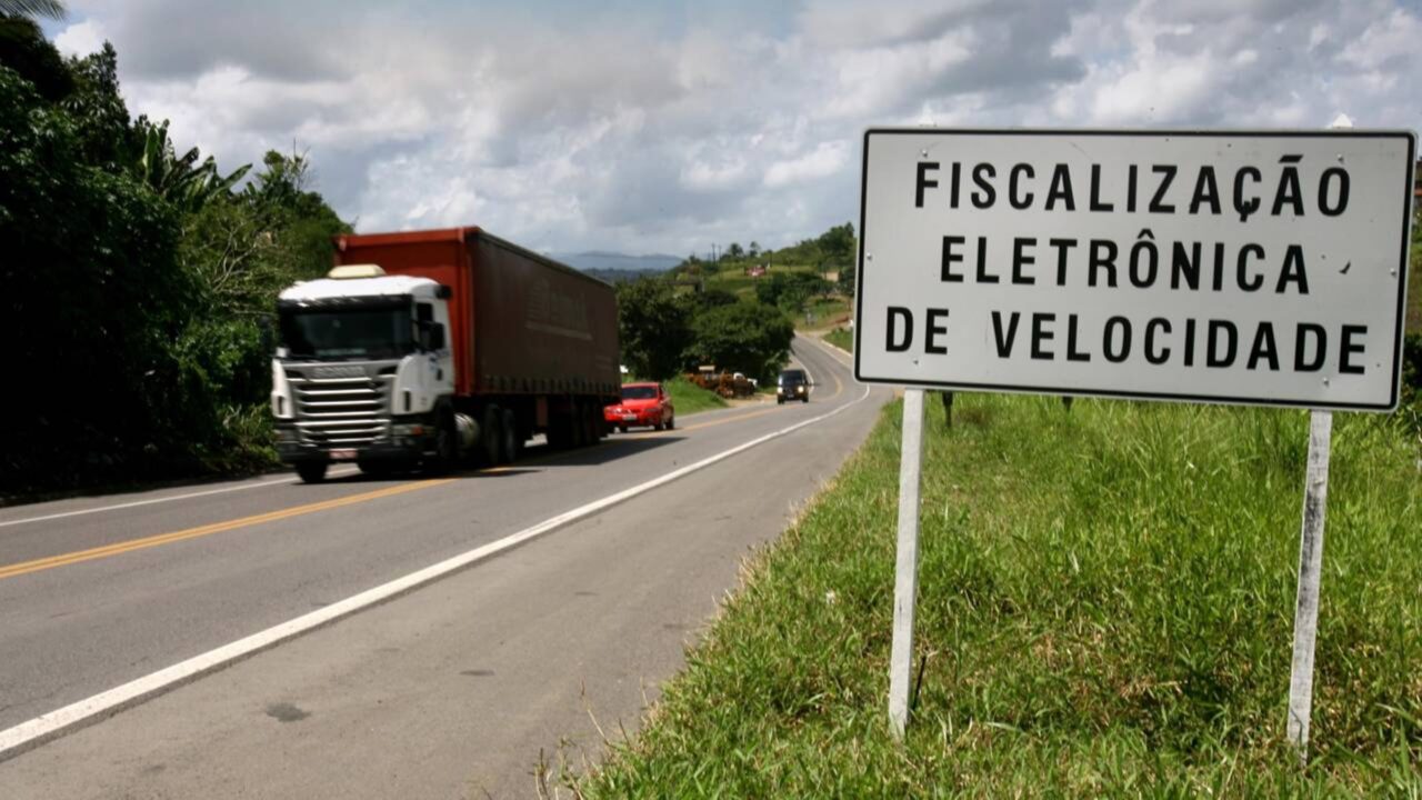 Radares que multam apenas acima de 20% do limite podem se tornar realidade
